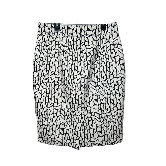 Ann Taylor Abstract Print Pencil Skirt - Size 8 - Picture 2 of 3